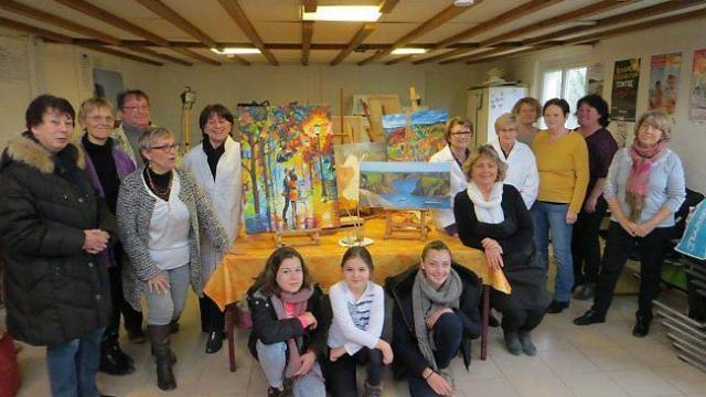 Exposition de peintures et de poteries de lamicale laique